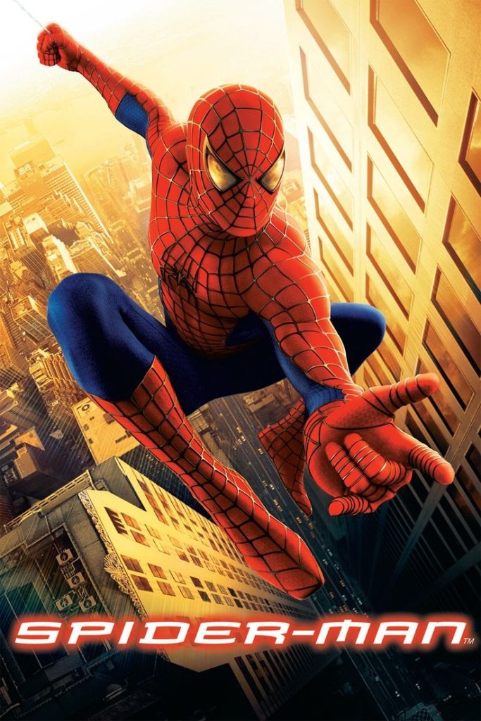 Poster film Spider-Man 2002 menampilkan Spider-Man merayap di gedung pencakar langit dengan kostum merah biru khas Marvel